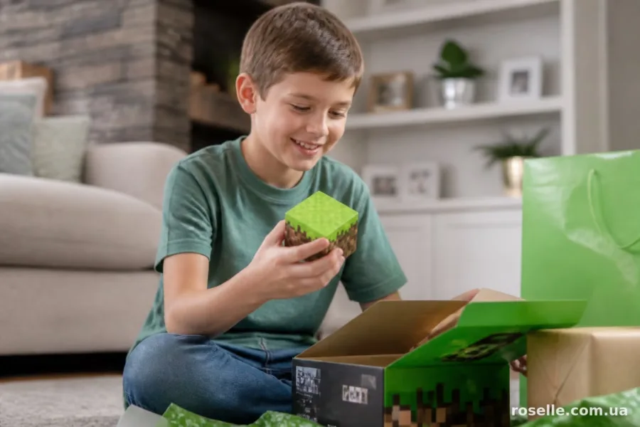 Що подарувати хлопчику на 9 років, який любить Minecraft